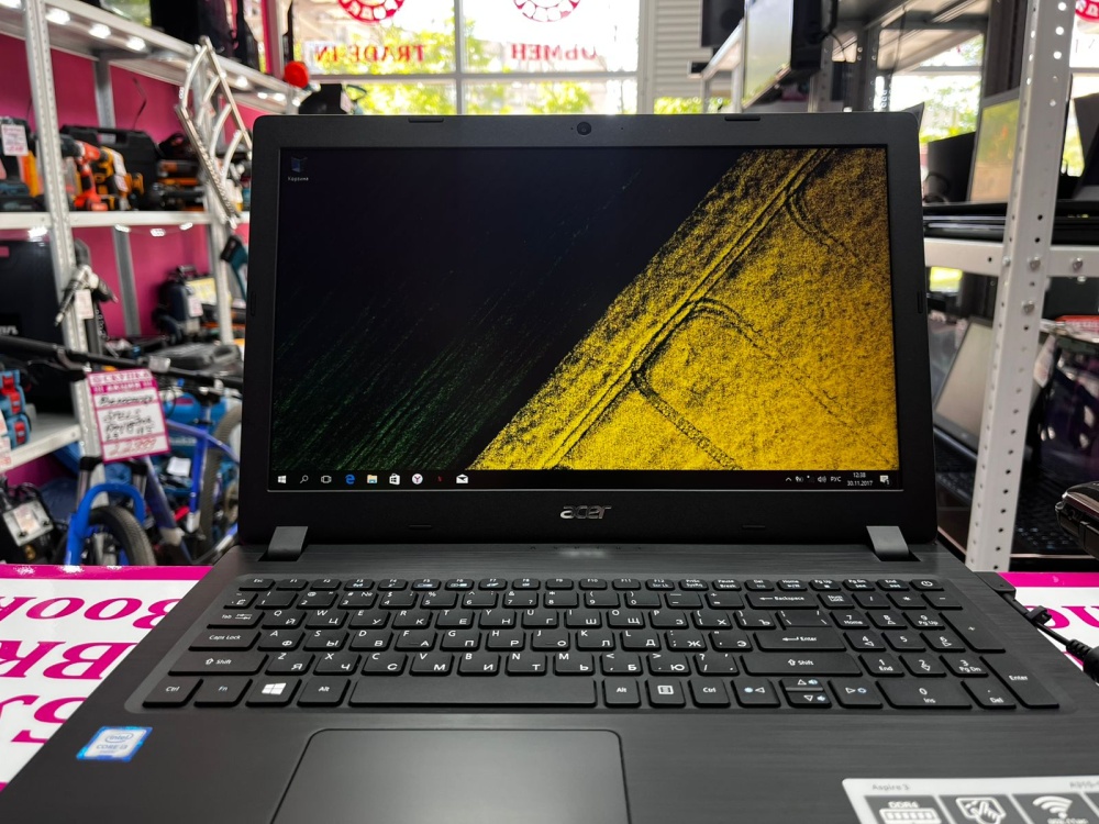Ноутбук Acer 118\4\core i3-6006u