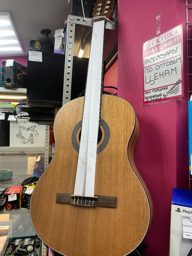 /Гитара Livingstone Opera