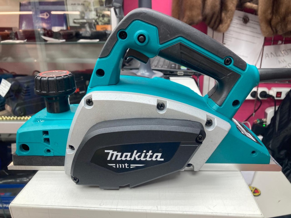 Рубанок Makita KP0800