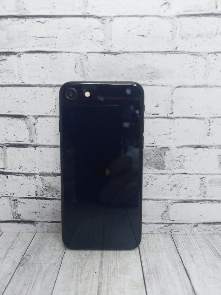 Смартфон iPhone SE 2020 64 Gb