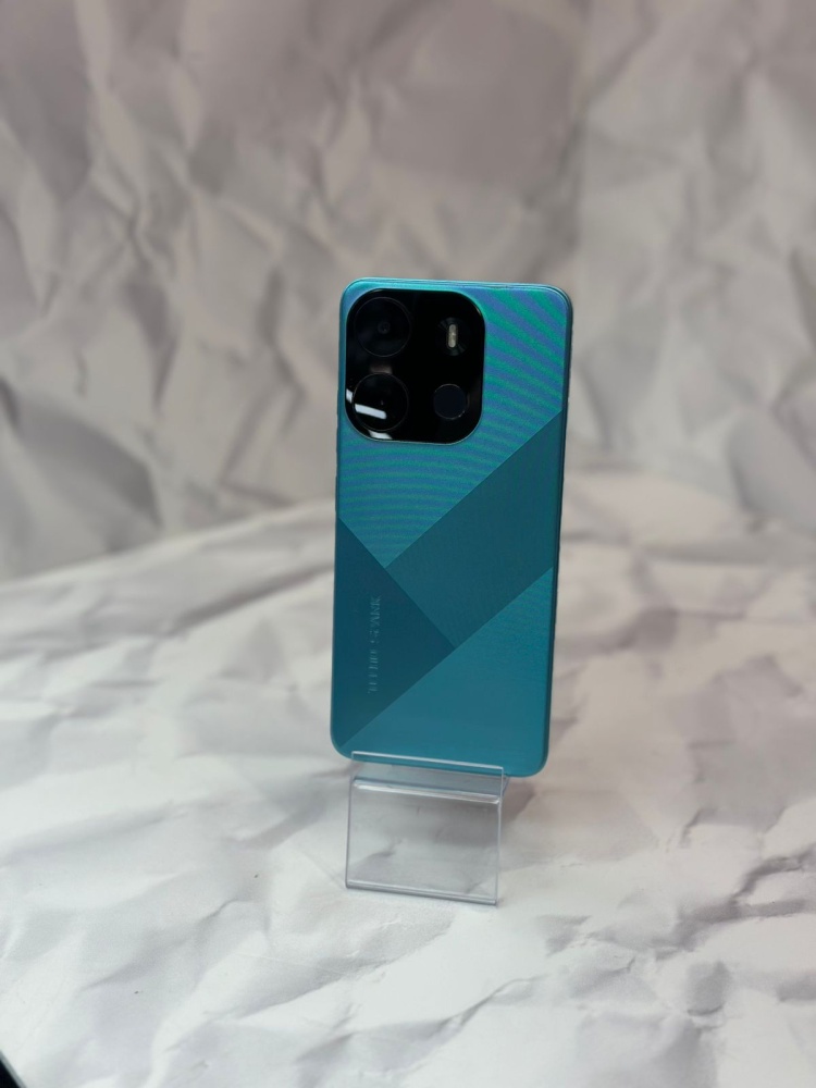 Мобильный телефон Tecno spark Go 2023 4\64