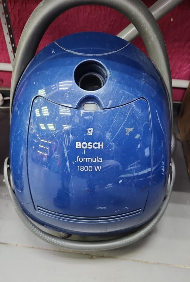 Пылесос BOSCH FORMULA 1800W