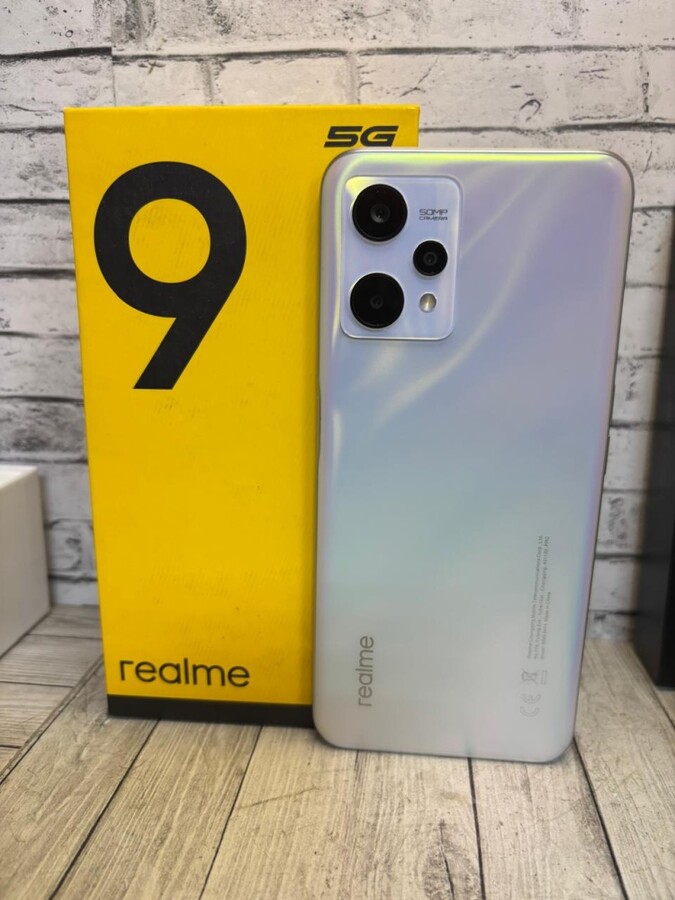Смартфон Realme 9 4/64