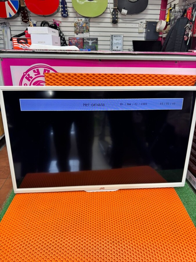 Телевизор JVC 32