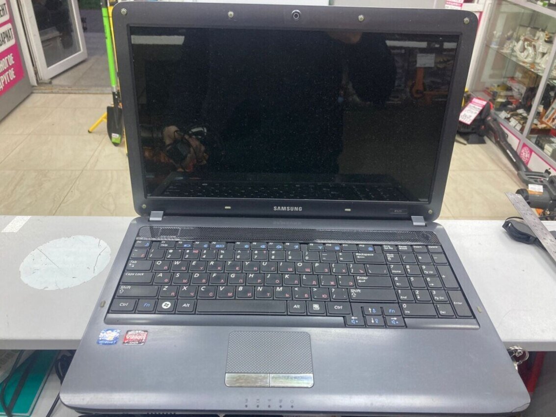 Ноутбук Samsung NP R525L