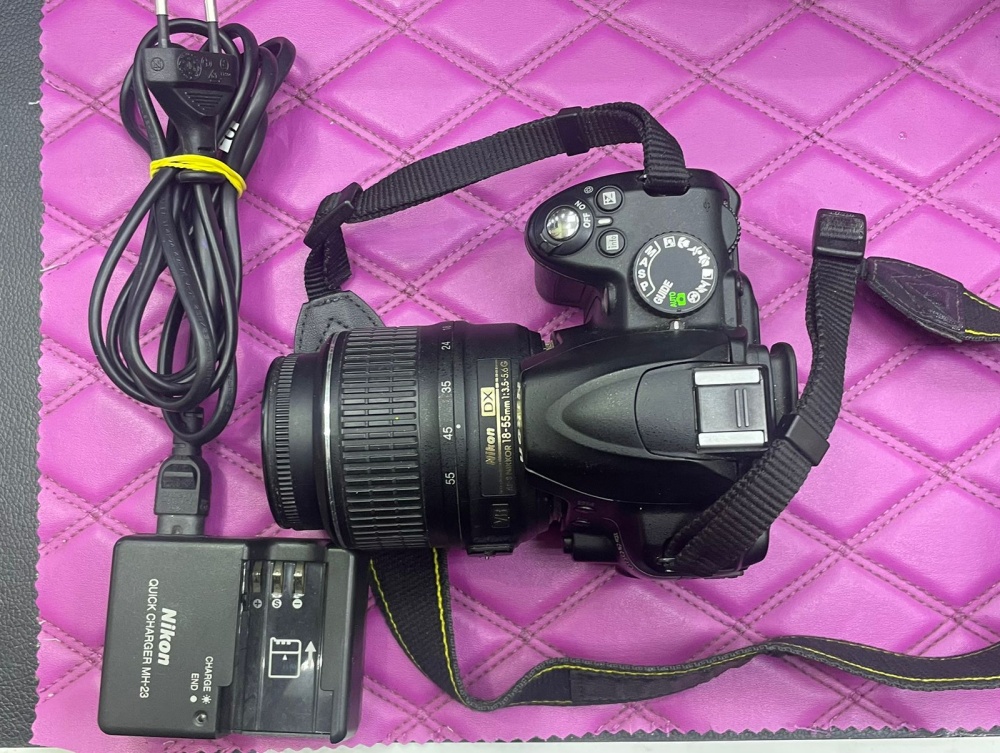 Фотоаппарат Nikon D3000