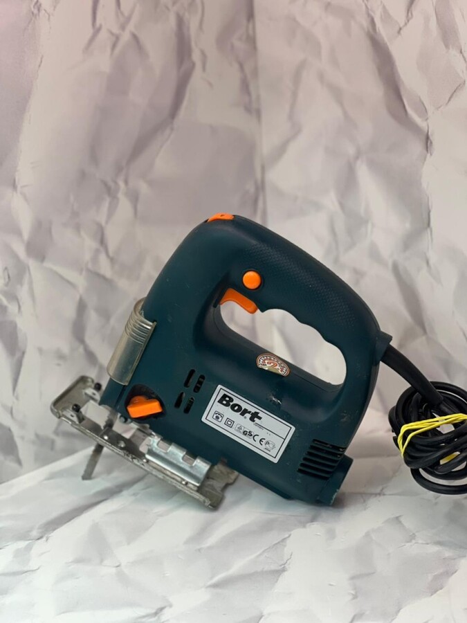 Лобзик bort BPS-650-K