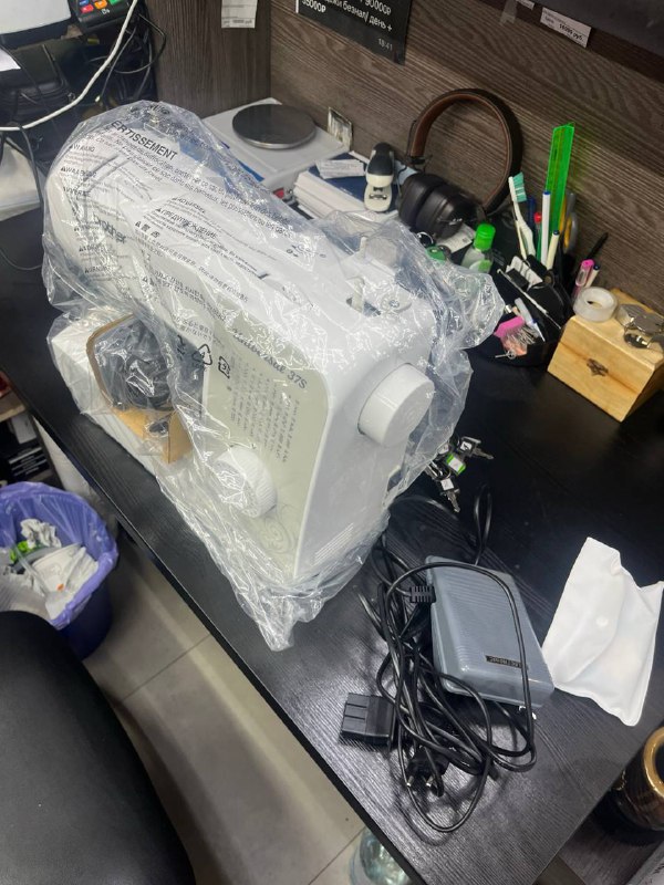 Швейная машина BROTHER YNIVERSAL 37S