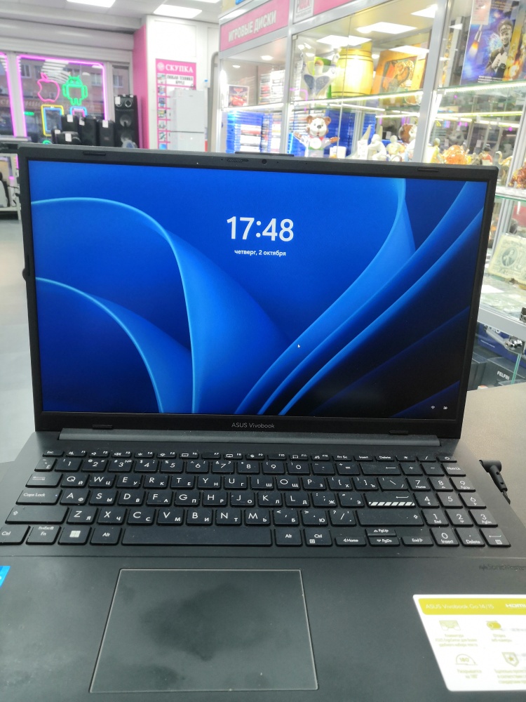 Ноутбук ASUS Е1504G