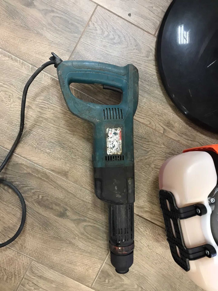 Отбойный молоток Makita HK 0500