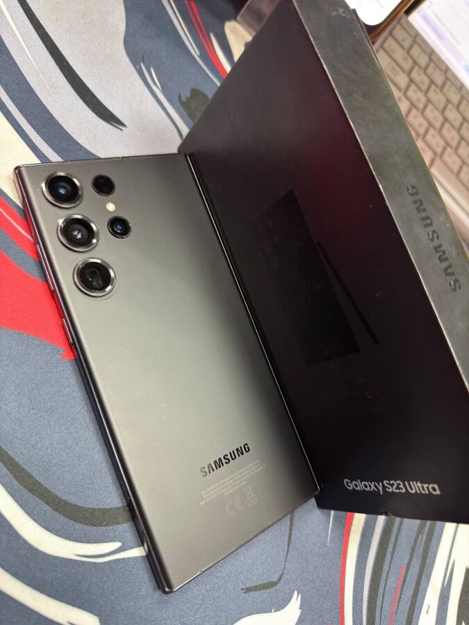 Смартфон Samsung S23 ultra 12/256гб