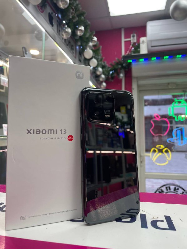 Смартфон Xiaomi 13 12/256
