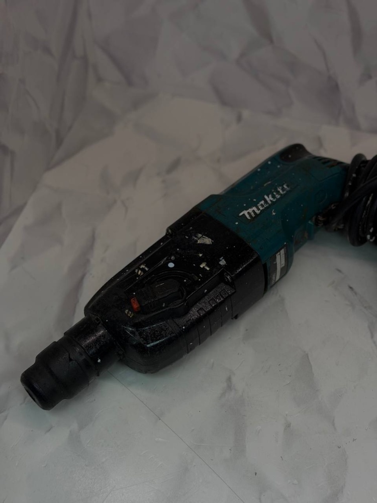 Перфоратор Makita hr2450