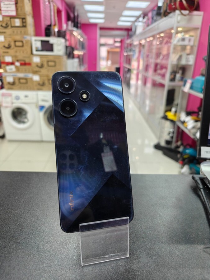 Мобильный телефон Infinix Hot 30i 4/128