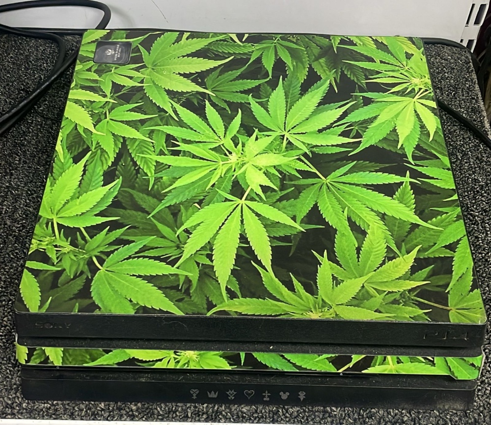 Игровая приставка Sony PlayStation 4 PRO 1TB