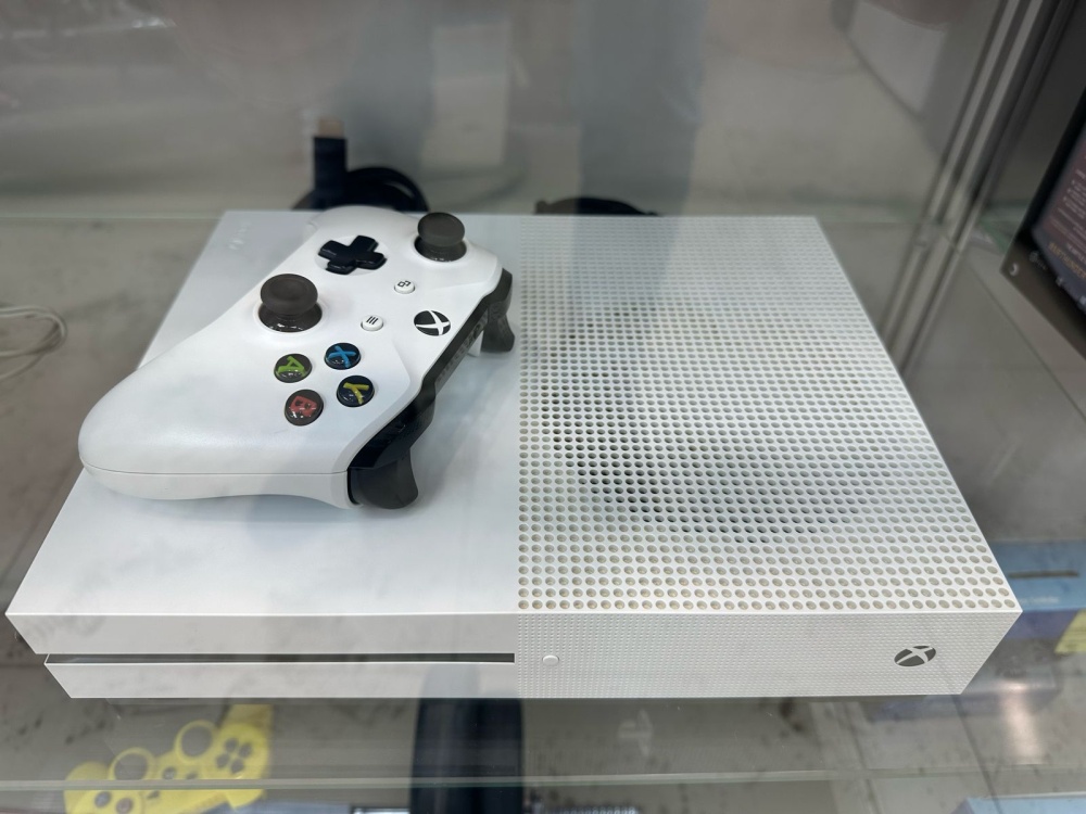 Игровая приставка XBOX ONE S 1TB