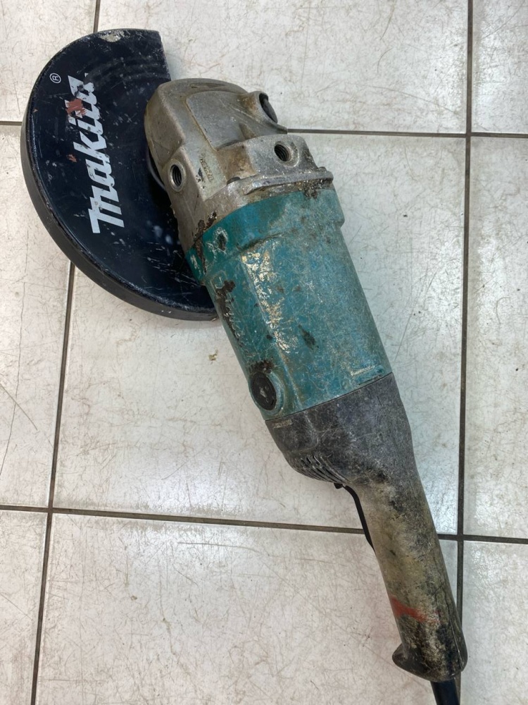 УШМ Makita 9069