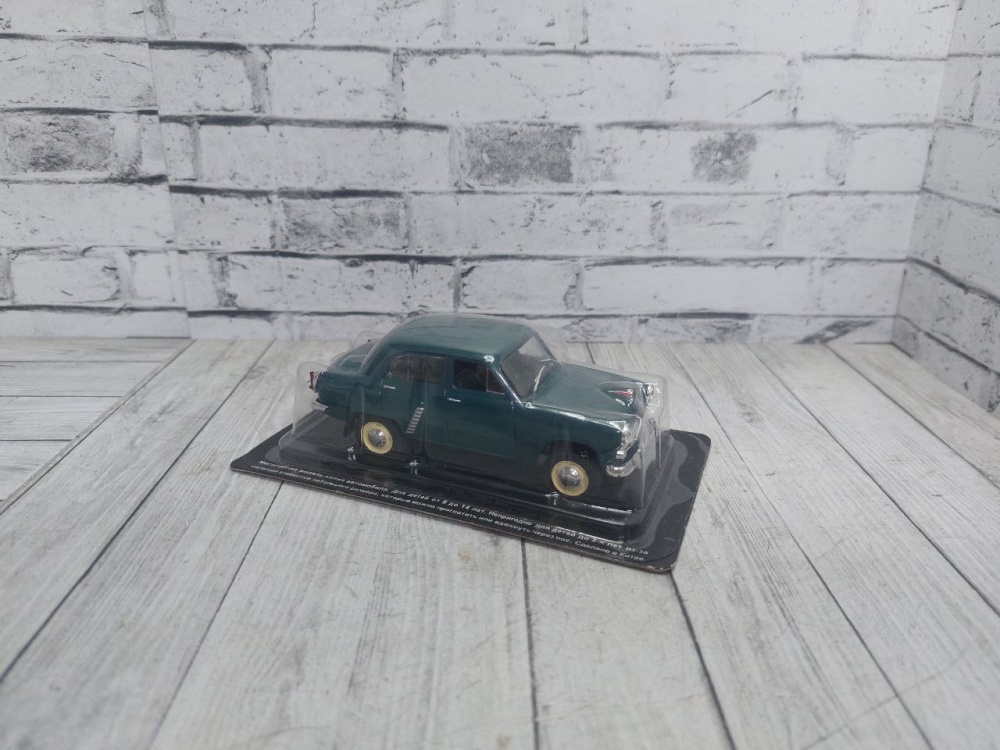 Машинка модель Москвич 410