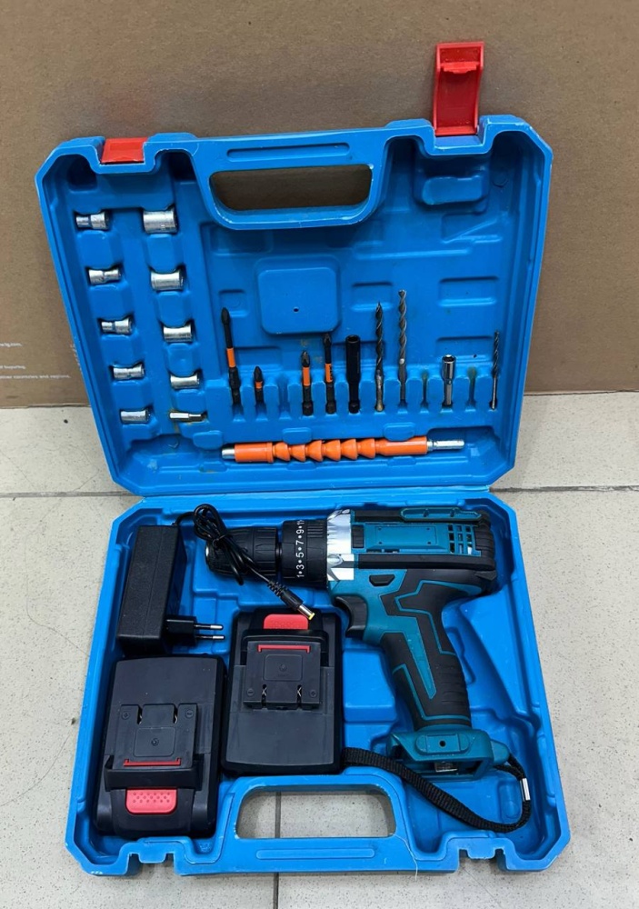 Шуруповерт зеленый