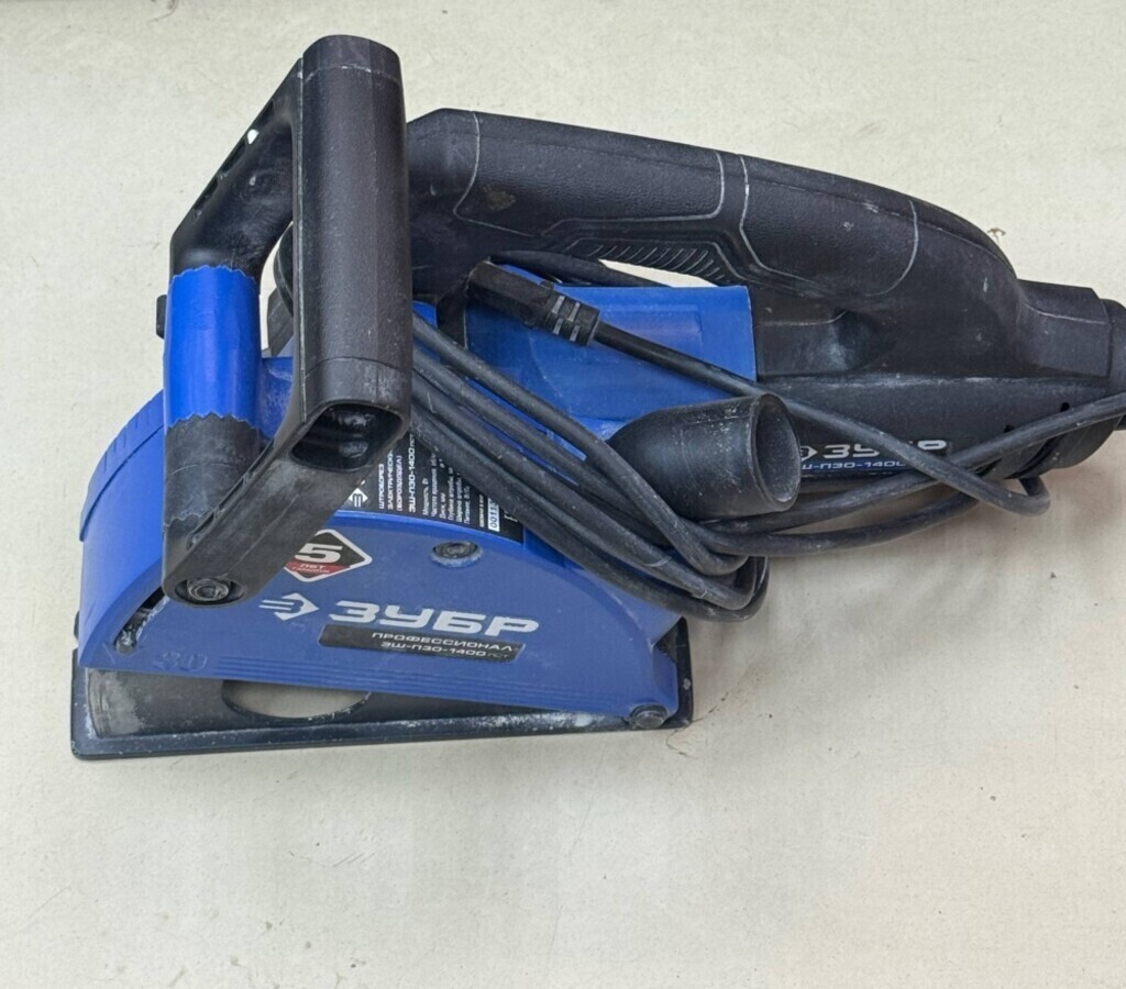 Штроборез Зубр зш-п30-1400