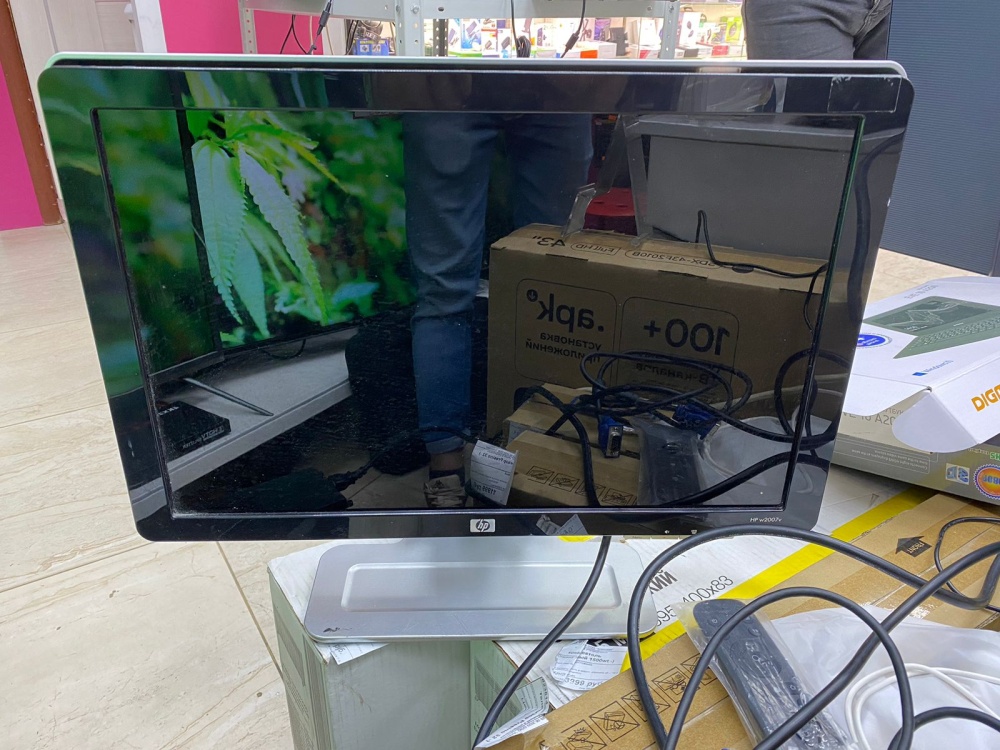 Монитор HP w2007v