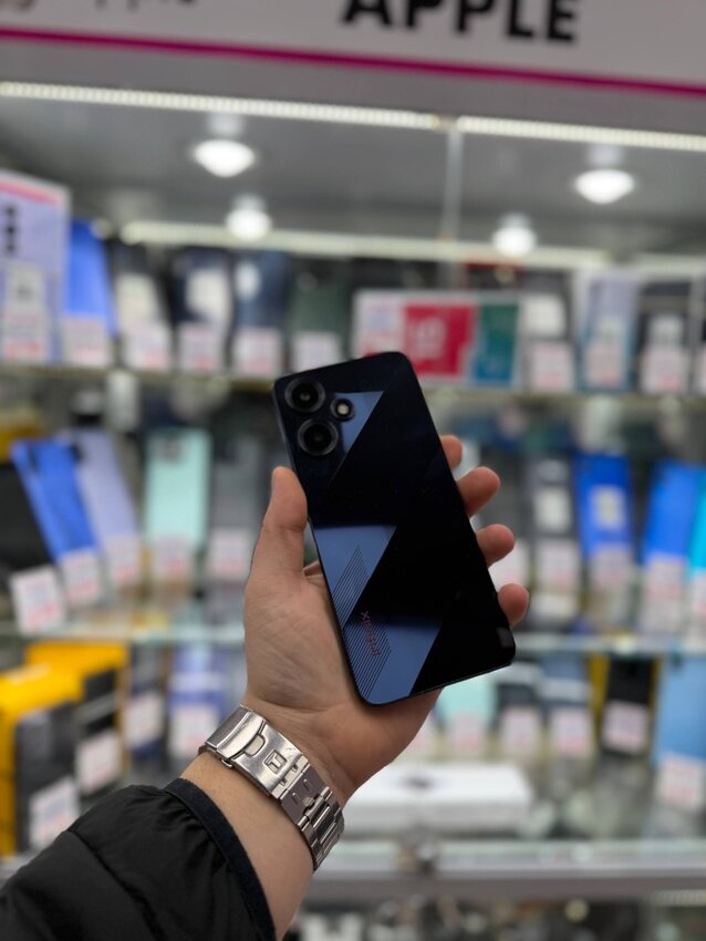 Мобильный телефон Infinix hot 30 play 8\128 Гб