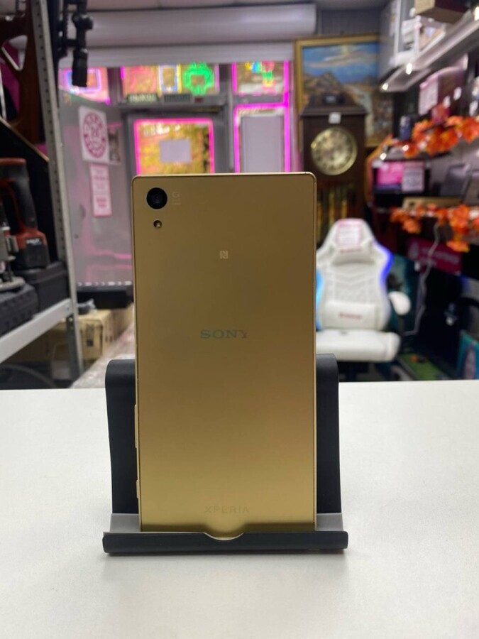 Мобильный телефон Sony 32gb