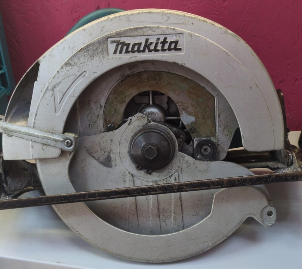 Циркулярная пила Makita бол.