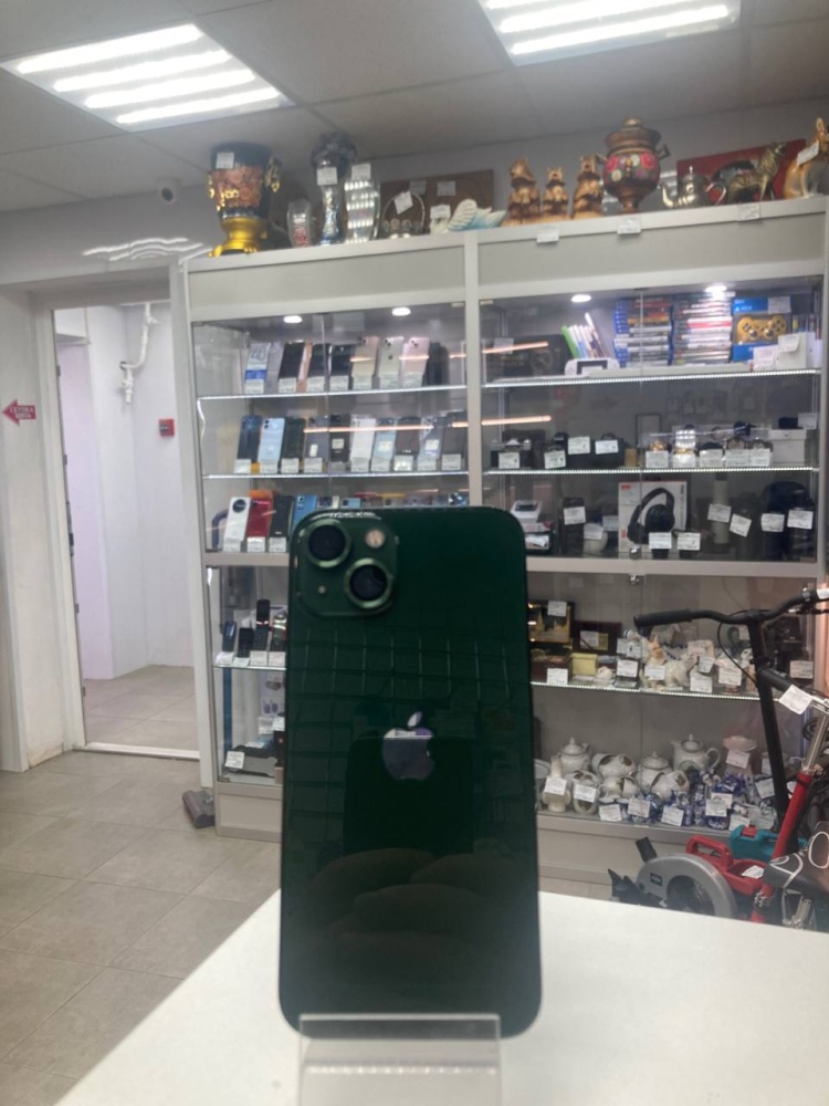 Смартфон iPhone 13 128 Gb