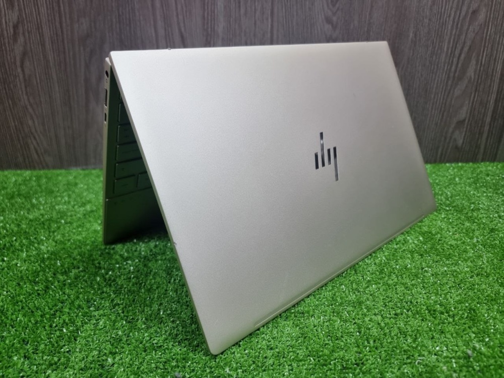 Ноутбук HP Envy 13-ba1015ur