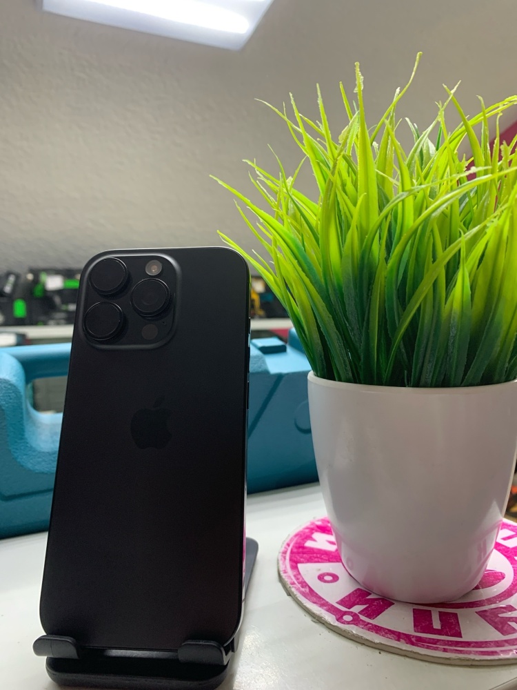 Смартфон iPhone 16 PRO 256gb