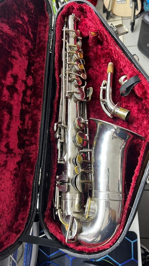 Саксофон  кужд ленинград 112