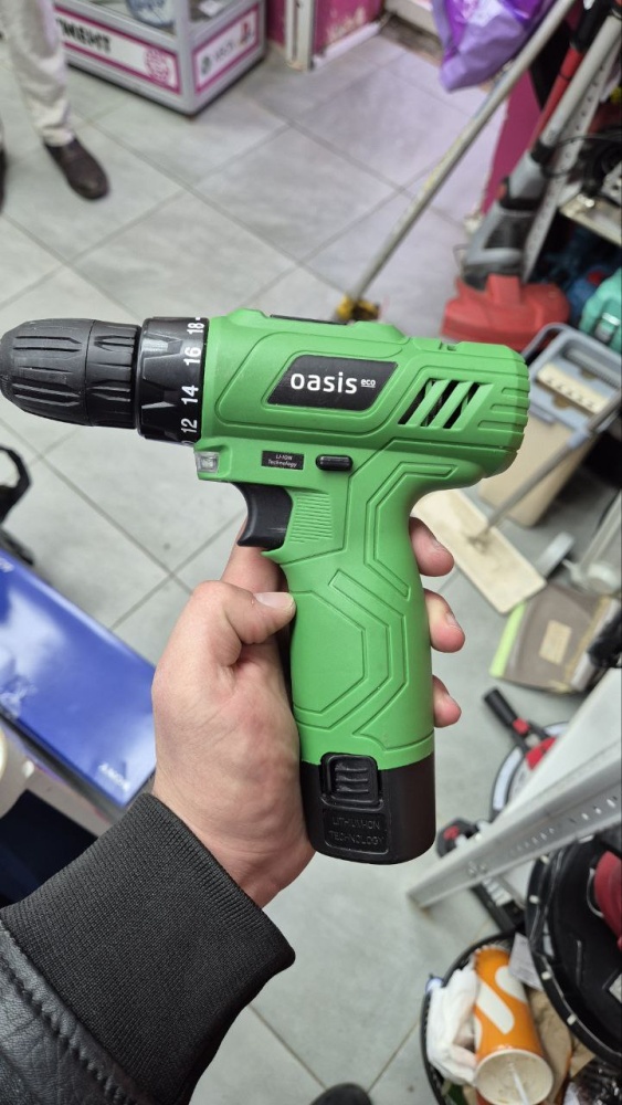 Шуруповерт Oasis AV-12