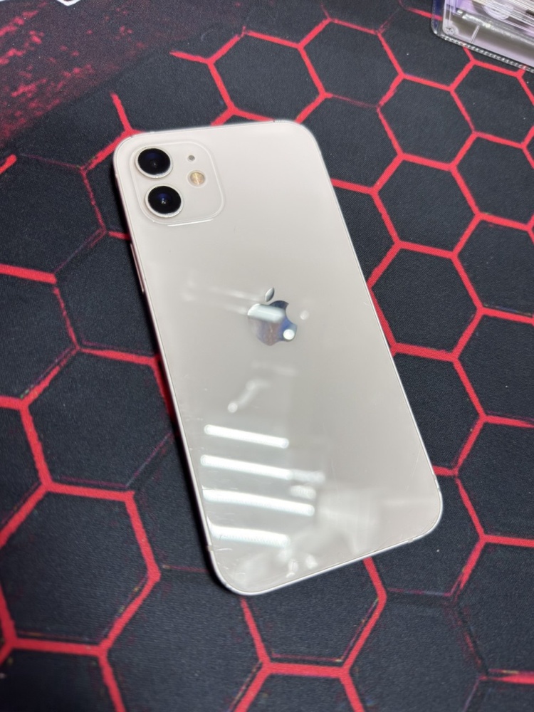 Смартфон iPhone 12 64 Gb